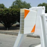 10' PLASTIC PARADE BARRICADE (RAIL ONLY)